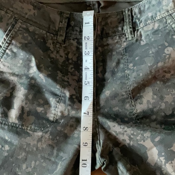 Ann Taylor Loft Marisa Fit Camo Pants with Light Stretch 👖 - Picture 9 of 9